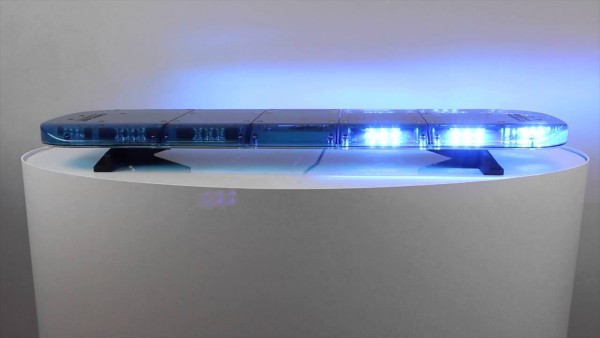 Bullit Basic LED Warnbalken - DIN Blau - 1380 mm - 12/24 Volt - ECE R65 Klasse 2 Zulassung